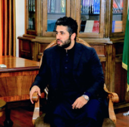 حبیب الرحمن حکمتیار: حقیقت جنگ با شعارها روشن نمی‌شود؛ باید تحقیق کرد و پرسش پرسید