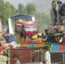له پاکستانه راستانه شوي افغانان: د پولیسو له ناوړه چلند سره مخ وو
