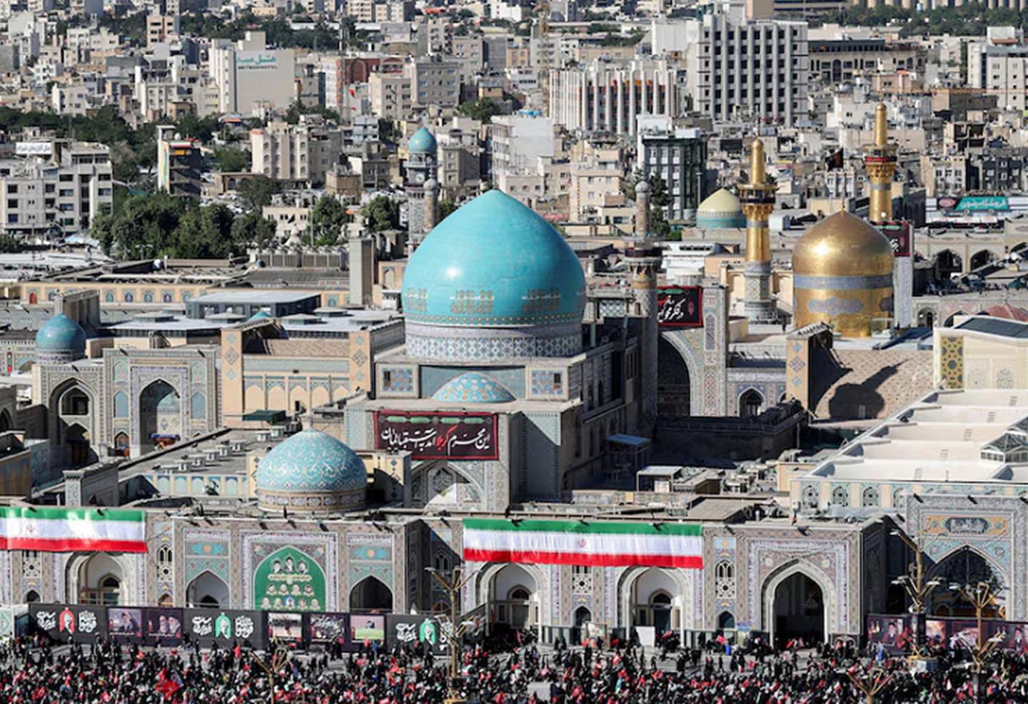 د ایران د مذهبي مشر علي خامنه‌يي د جنازې مراسم په مشهد کې ترسره شول