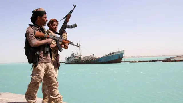 حوثیانو پر سعودي سمندري بندیز اعلان کړ؛ د باب‌المندب لارې امنیت ته اندېښنې زیاتې شوې