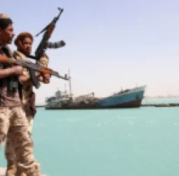 حوثیانو پر سعودي سمندري بندیز اعلان کړ؛ د باب‌المندب لارې امنیت ته اندېښنې زیاتې شوې