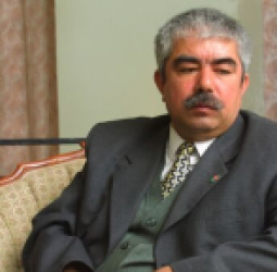 د جنوبي ترکستان تر شعارونو د دوستم چوپتیا؛ پټ ملاتړ که له مسؤلیت څخه تېښته؟