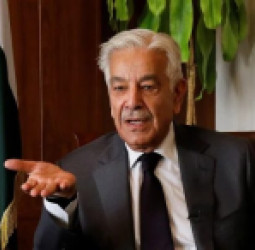 خواجه اصف: طالبانو د پاکستاني وسله‌والو د مېشتولو لپاره ۱۰ میلیارده روپۍ غوښتې وې