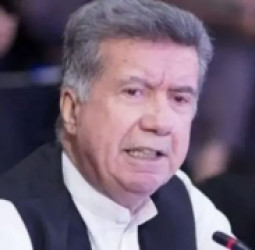 آفراسیاب ختک: جنگ پاکستان با طالبان بخشی از یک معادله بزرگ ژئوپولیتیکی و رقابت‌های بین‌المللی است