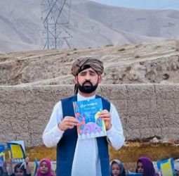 د زده‌کړو اتل نړیوال وځلېد؛ مطیع‌الله ویسا د ۲۰۲۶ کال د «ازادۍ جایزه» وګټله