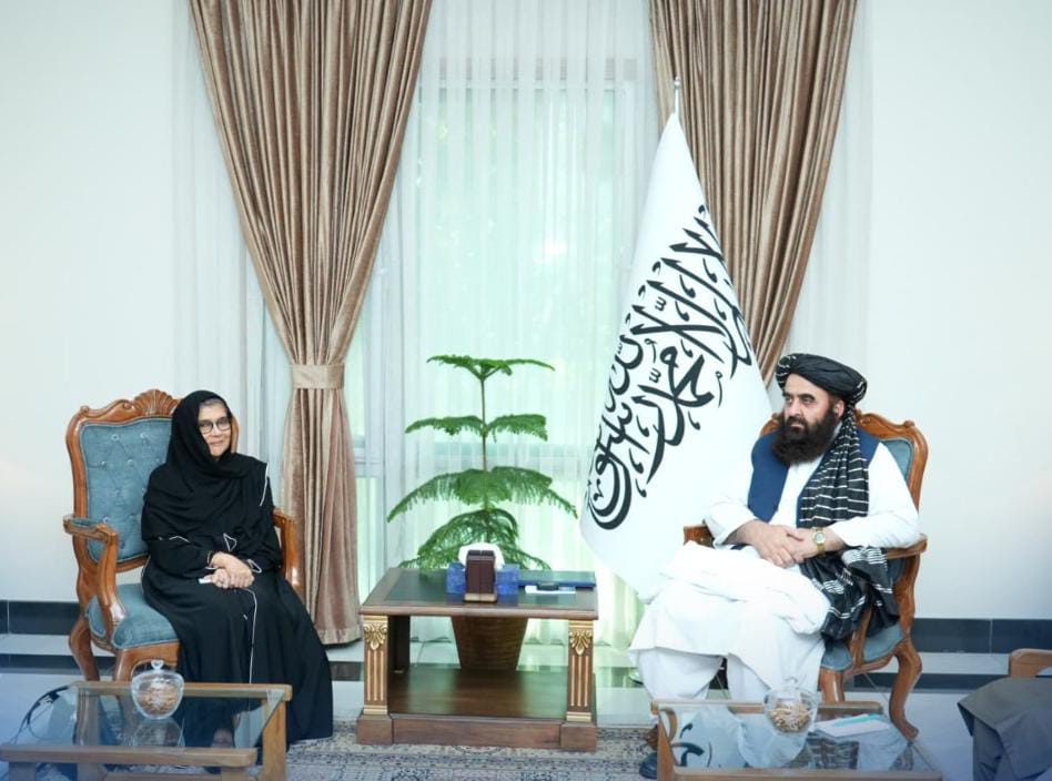 د بهرنیو چارو وزارت : متقي او د یوناما مشرې د راستنېدونکو کډوالو پر اړتیاوو او بشري مرستو خبرې کړې
