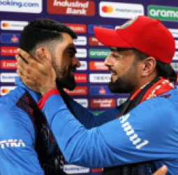 کرکټ: د افغانستان او بنګله‌دېش په ټېسټ لوبه کې راشد خان او ابراهیم ځدراڼ نه لوبېږي