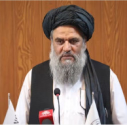 د طالبانو مشران په زرینو موټرو او لوکسو ماڼیو کې ژوند کوي، خو خلکو ته وایي چې اقتصاد او رزق ثانوي مسایل دي