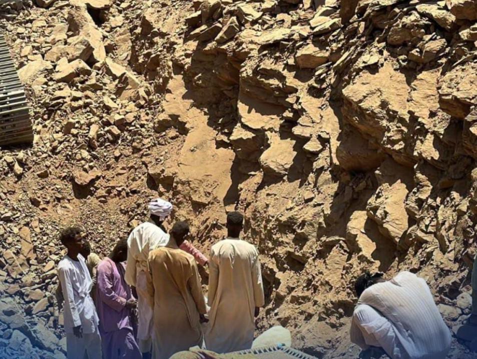هوايي برید : د سوډان د سرو زرو پر کان هوايي برید؛ د ۲۰۰ کسانو د وژل کېدو ادعا شوې