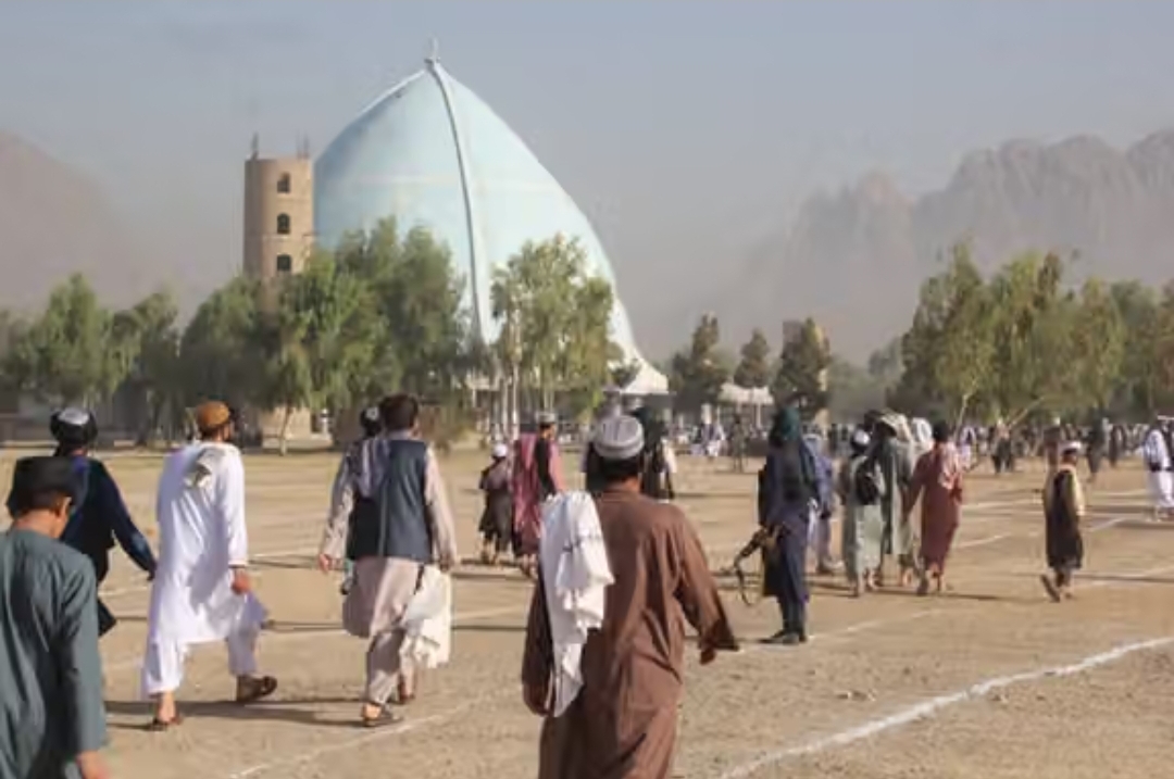 د افغانستان بحرانونه پراخېږي، خو هبت‌الله اخندزاده لا هم د ملایانو پر اطاعت ټینګار کوي