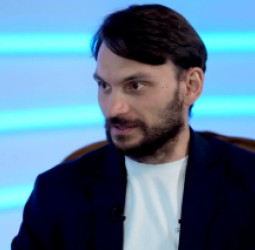 روسلان سلیمانوف: د نړۍوالو بحرانونو له امله افغانستان د نړۍ له پامه غورځېدلی