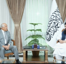 متقي له زلمي خلیلزاد سره د کابل او واشنګټن پر اړیکو خبرې کړي
